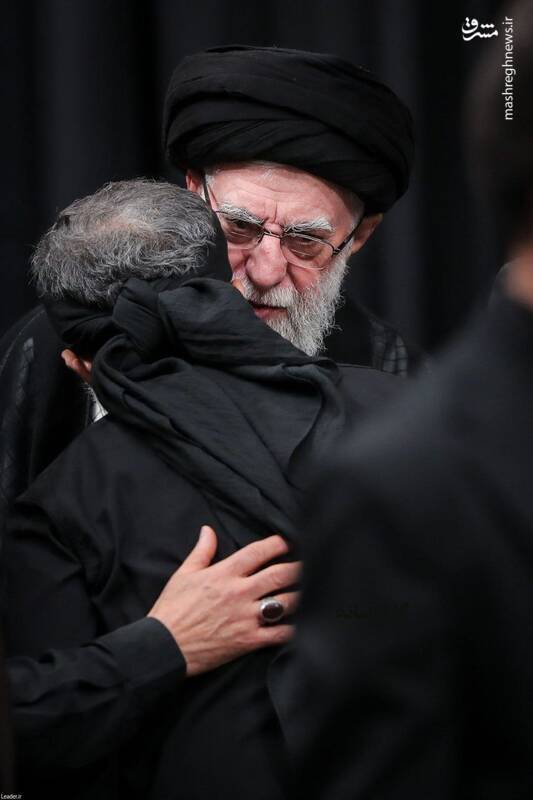 عزاداری شب عاشورا با حضور امام خامنهای برگزار شد عزاداری شب عاشورا با حضور امام خامنهای برگزار شد