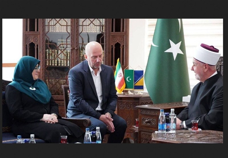 مهاجرانی: تأکید ایران بر همزیستی مسالمت‌آمیز همه اقوام است