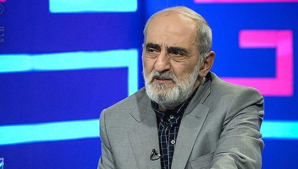 سگ‌ها را گشوده‌اند چرا سنگ‌ها را بسته‌اید؟!
