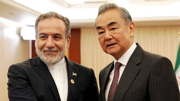وانگ یی: از ایستادگی ایران در برابر قلدری حمایت می‌کنیم