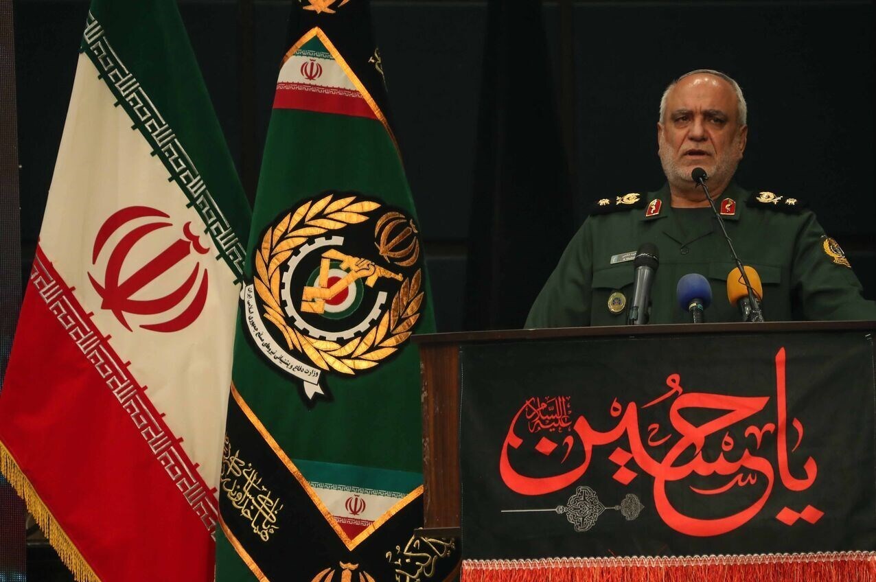 دشمن را سرجایش خواهیم نشاند/ ایران صلح‌طلب جنگ‌بلد است