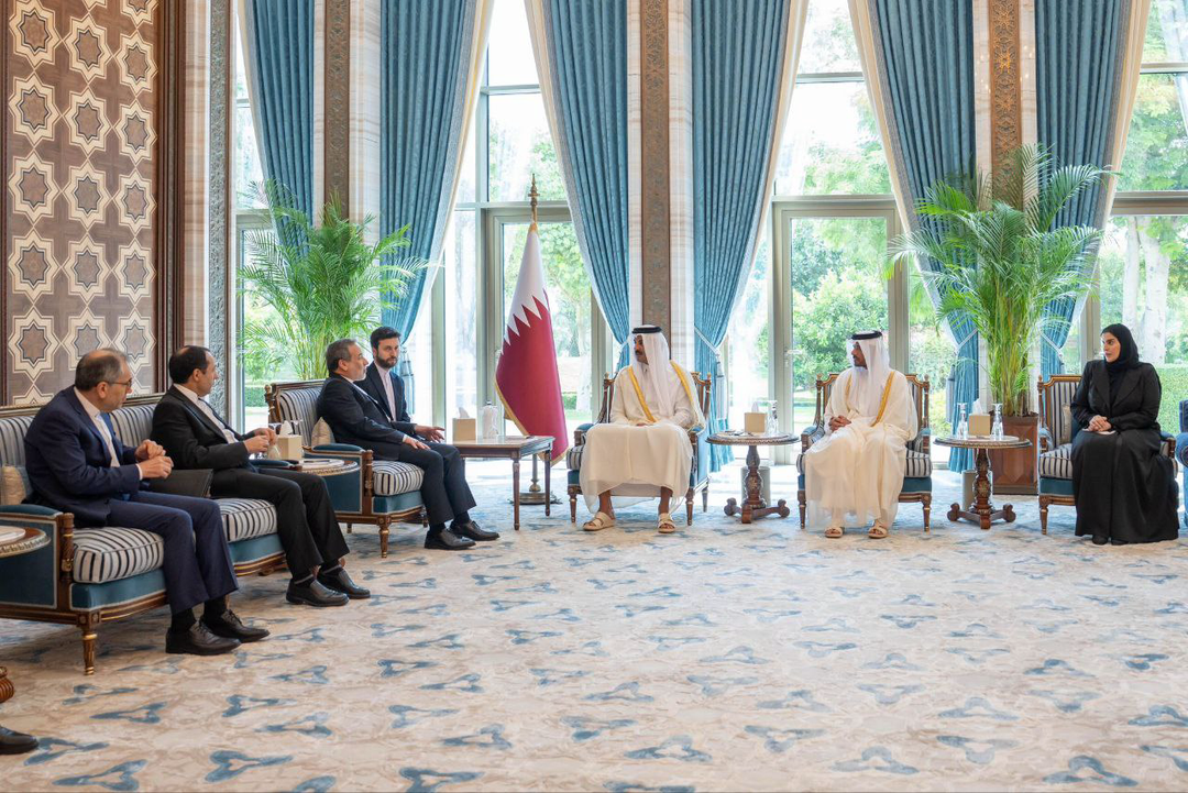 دیدار عراقچی با امیر قطر