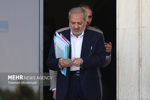 تکذیب ادعای رد و بدل شدن پیام میان ایران و آمریکا توسط عراقچی