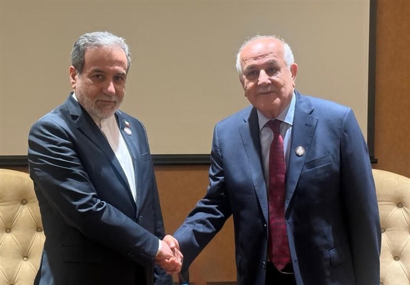 دیدار رئیس هیات نمایندگی فلسطین در اجلاس جنبش تعهد با عراقچی