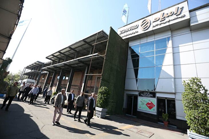 گزارش تصویری / بازدید کاروان راهیان پیشرفت جمعی از هادیان سیاسی سپاه از شرکت زامیاد سایپا