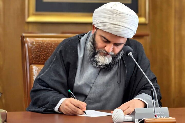 حجت‌الاسلام قمی:
مرجع قانونی مدیریت فضای مجازی، شورای عالی فضای مجازی است