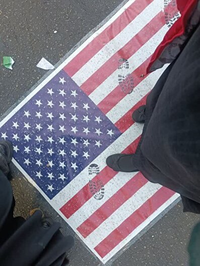 حماسه ۱۳ آبان ازخیابان تا فضای مجازی