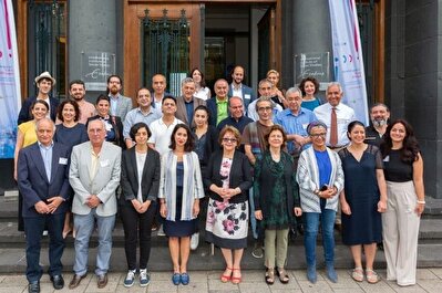 مرکز مهندسی ذهن نخبگان ایرانی!