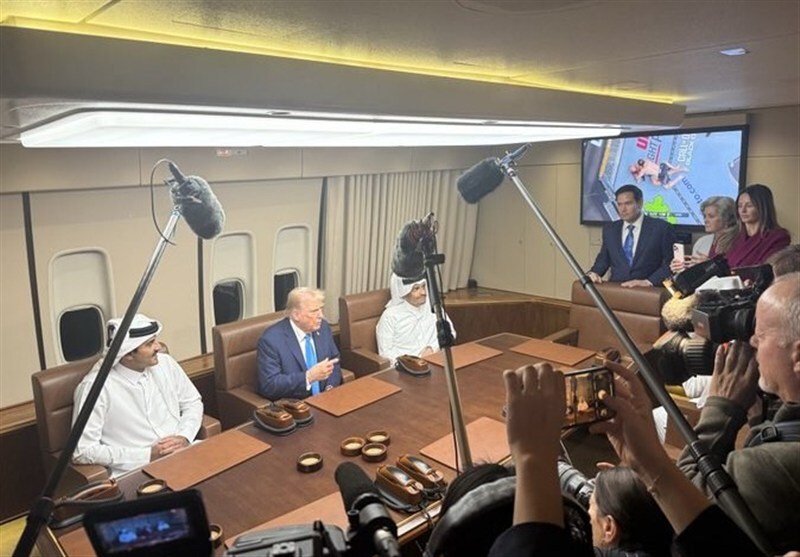 دیدار امیر قطر با ترامپ در هواپیمای ریاست‌جمهوری آمریکا