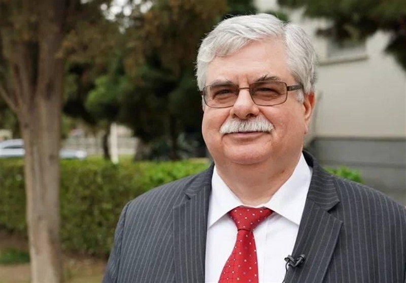 سفیر روسیه در تهران: علیرغم تهدید تحریمها به همکاری با ایران ادامه میدهیم