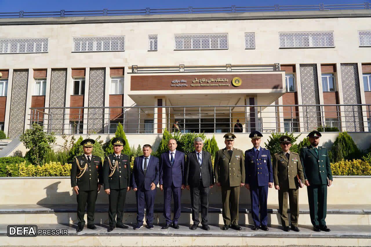 بازدید اساتید برجسته دانشگاه دفاع ملی جمهوری آذربایجان از «داعا» بازدید هیئتی از اساتید برجسته دانشگاه دفاع ملی جمهوری آذربایجان از «داعا»