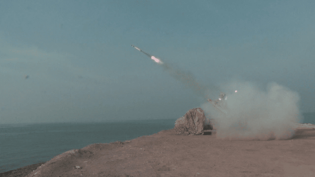 تصاویری از رزمایش اقتدار نیروی دریایی سپاه در خلیج‌فارس