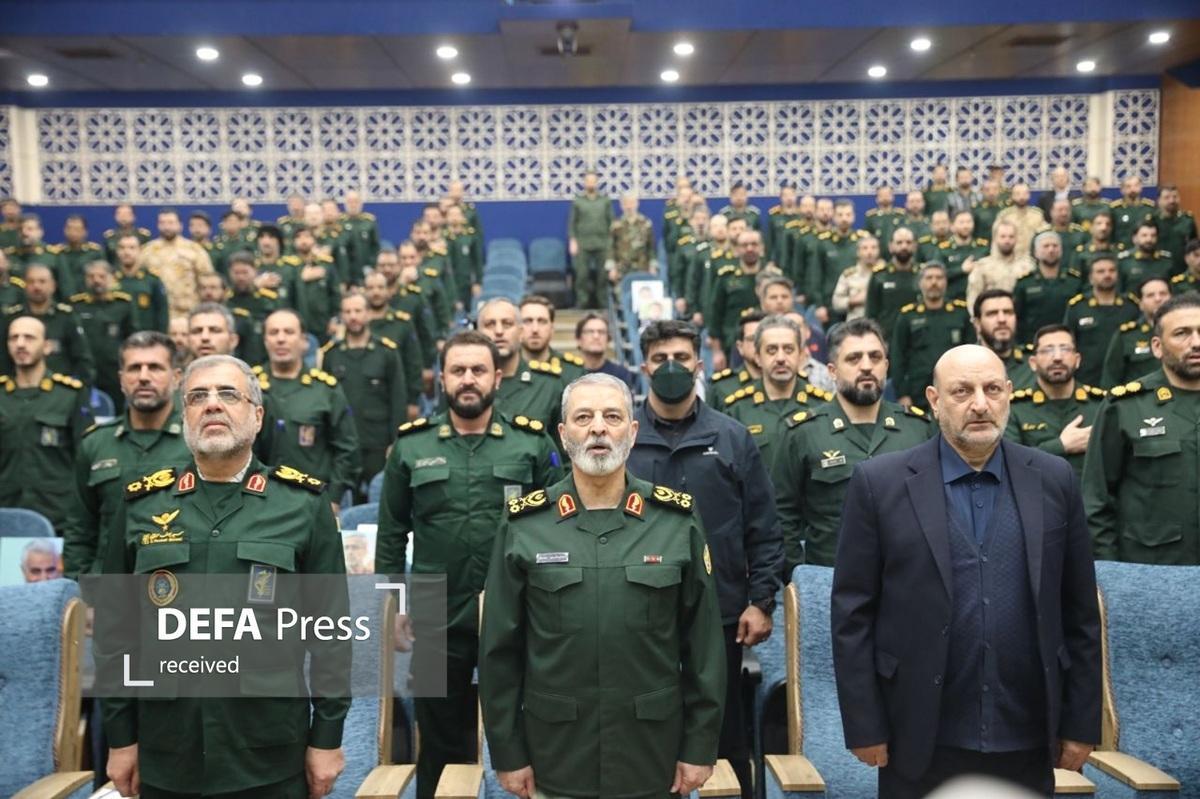 سرلشکر موسوی: تجربه‌های دفاع مقدس و مقاومت منطقه‌ای به نسل جدید منتقل شود/ ارتباط با جامعه علمی کشور ضامن پیش برندگی برنامه‌ها و پاسخ به نیاز‌های سازمان‌ها و منظومه نظامی و دفاعی کشور است