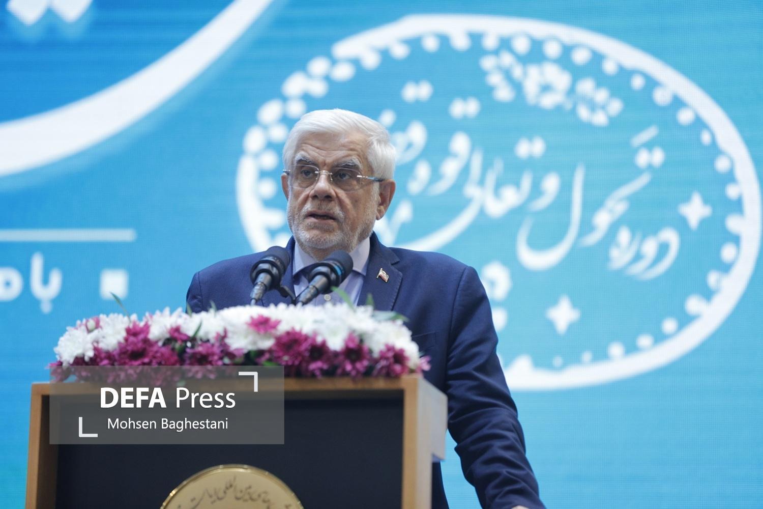 عارف: «جشنواره شفافیت» گامی مهم در جهت مبارزه با فساد است