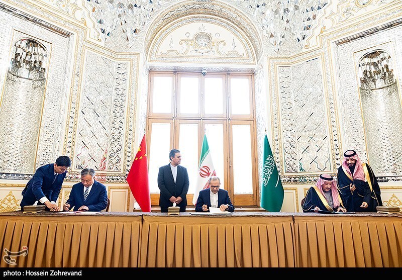 تخت روانچی: ایران، چین و عربستان در پی گسترش همکاری در زمینه‌های مختلف هستند