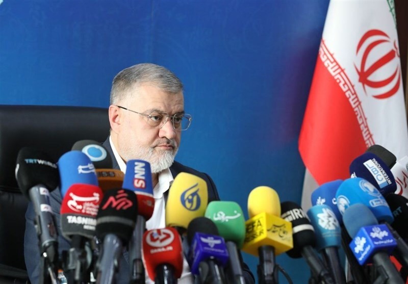 استاندار تهران: شاخص آلودگی هوا بر اساس میانگین بیان می‌شود