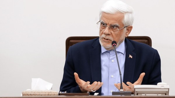 عارف: نظام پزشک خانواده در حد انتظار موفق نبوده است