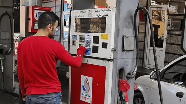 سهمیه سوخت خودرو‌های دولتی و وارداتی حذف شد