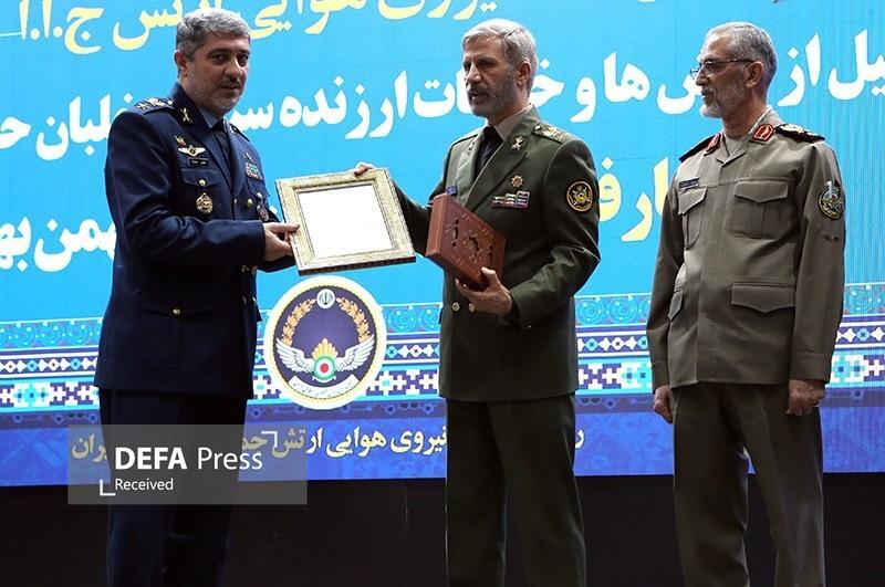 فرماندههان قرارگاه مشترک پدافند هوایی خاتم الانبیاء (ص) کشور و نیروی پدافند هوایی ارتش و نیروی هوایی ارتش منصوب شدند فرماندههان قرارگاه مشترک پدافند هوایی خاتم الانبیاء (ص) کشور و نیروی پدافند هوایی ارتش و نیروی هوایی ارتش منصوب شدند