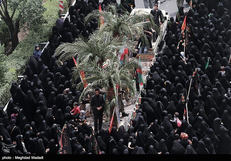 پیکر‌های مطهر ۱۰۰ شهید گمنام در تهران تشییع شد