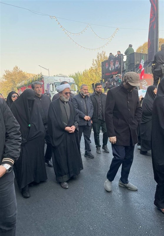 پیکر‌های مطهر ۱۰۰ شهید گمنام در تهران تشییع شد