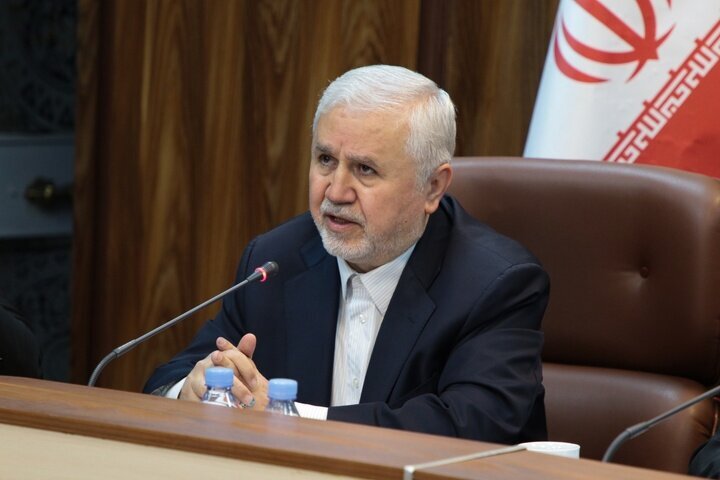 ۵۰۰ نفر از مفاخر و مشاهیر ایران در بیرون از کشور مدفون هستند