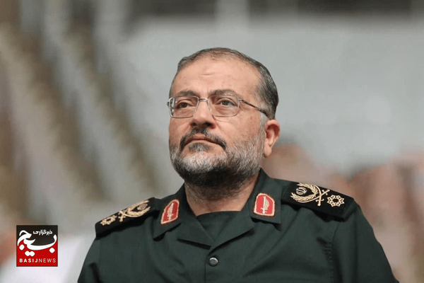 قدردانی رئیس سازمان بسیج از رهبر معظم انقلاب