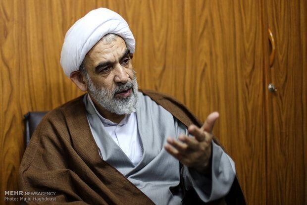 حجت‌الاسلام قمی:
آیت‌الله سیدمجتبی خامنه‌ای در سلامت کامل مشغول تدبیر امور هستند