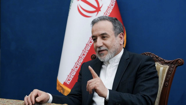 عراقچی: بازگشت به میدان جنگ شگفتی‌های بیشتری به همراه دارد
