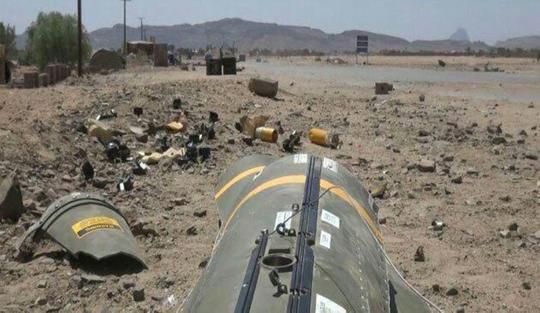  بمب‌های خوشه‌ای آمریکا در اطراف شهر صنعا
تصویر بقایای یکی از بمب‌های خوشه‌ای آمریکا در اطراف شهر صنعا که با وجود ممنوعیت بین‌المللی، برای استفاده در یمن در اختیار عربستان قرار گرفته‌اند.

