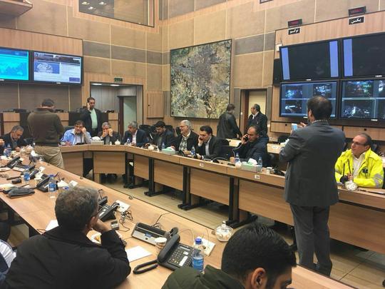 جلسه مدیریت بحران در پی وقوع زلزله در تهران