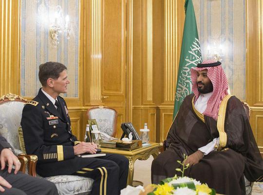دیدار ژنرال «جوزف وُتل» فرمانده ستاد مرکزی ارتش آمریکا مستقر در خاورمیانه در ریاض با ولیعهد عربستان 
