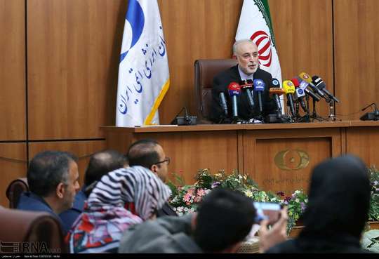 علی اکبر صالحی رئیس سازمان انرژی اتمی در نشست خبری با اصحاب رسانه به سوالات آنها پاسخ داد.
