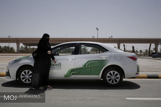 زنان عربستان مانند مردان در این کشور از حق رانندگی بهره‌مند شدند.