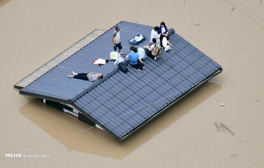 بارش شدید باران و به راه افتادن سیل در ژاپن دست کم ۶۰ کشته و بیش از ۴۵ ناپدید بر جای گذاشت.