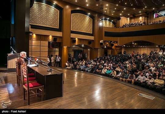 همایش مردمی-دانشجویی خستگی ممنوع با سخنرانی سعید جلیلی در حوزه هنری تهران برگزار شد .