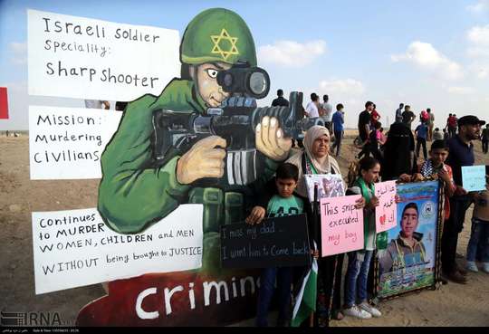 100 روز پس از آغاز راهپیمایی های بزرگ مردم غزه موسوم به «بازگشت»، روز جمعه بار دیگر مرز غزه با فلسطین اشغالی شاهد حضور معترضان به سیاست های نژادپرستانه رژیم صهیونیستی بود.
