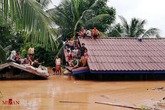 صدها نفر براثر شکسته شدن یک سد در لائوس مفقود شدند.