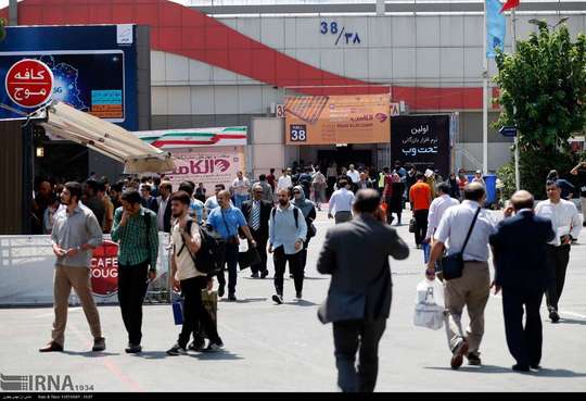  بیست و چهارمین نمایشگاه بین المللی الکترونیک، کامپیوتر و تجارت الکترونیکی (الکامپ) در محل دایمی نمایشگاه های بین المللی تهران برگزار شد.