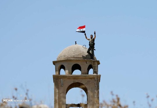 نیروهای ارتش سوریه موفق شدند شهر قنیطره را از دست گروه های مخالف مسلح پس بگیرند و پرچم این کشور را مجددا در این شهر به اهتزاز درآورند.