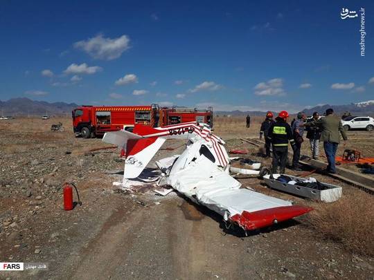 یک فروند هواپیمای فوق سبک در کاشمر سقوط کرد که دو سرنشین آن جان خود را در این حادثه از دست دادند.
