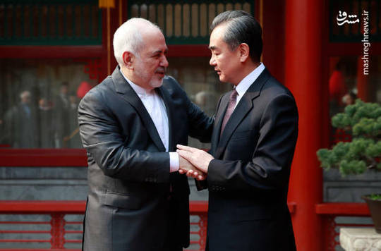«وانگ یی» وزیر خارجه چین در دیدار امروز سه‌شنبه با همتای ایرانی خود که به پکن سفر کرده، از سخنرانی  «محمدجواد ظریف» در کنفرانس امنیتی مونیخ تمجید کرد.
