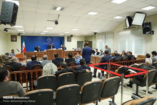 هشتمین جلسه رسیدگی به اتهامات متهمان پرونده پتروشیمی در شعبه سوم دادگاه‌های ویژه مفاسد اقتصادی به ریاست قاضی مسعودی مقام برگزار شد.