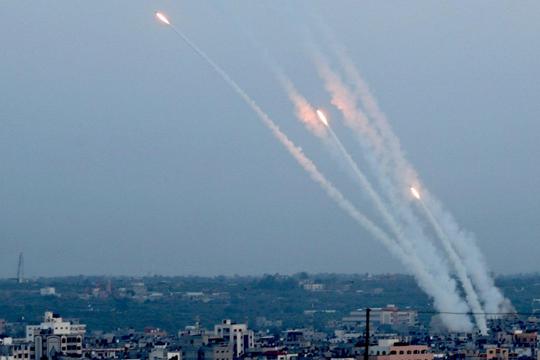 «خلیل الحیه» از اعضای ارشد حماس اعلام کرد،‌ به محض رسیدن شعاع شلیک‌های راکتی مقاومت به ۴۰ کیلومتر، رژیم صهیونیستی دست به دامن میانجی‌ها برای آتش‌بس شد.
