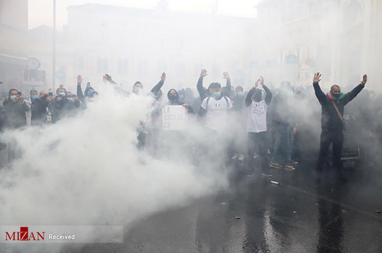 اعتراضات در ایتالیا به دلیل محدودیت ها و تعطیلی مشاغل در ایام کرونا