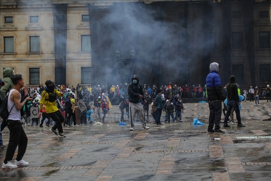 اعتراضات در کلمبیا به اصلاح قانون مالیاتی دولت