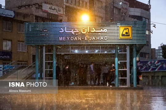 بارش باران بهاری حوالی غروب پنجشنبه (۱۶ اردیبهشت) در تهران
