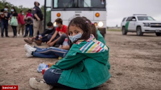 تصویری از بد رفتاری آمریکا با کودکان مهاجر که در رسانه ها بازتاب فراوانی داشته است