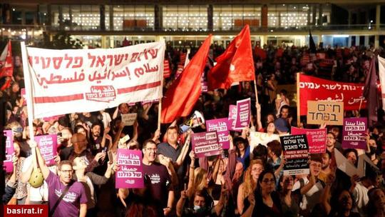 تظاهرات یهودیان فلسطین اشغالی در مقابل دفتر کار نتانیاهو  در اورشلیم علیه جنگ بیهوده غزه