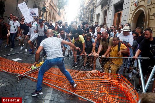 تظاهرات علیه پاسپورت واکسیناسیون کووید 19 در رم، ایتالیا